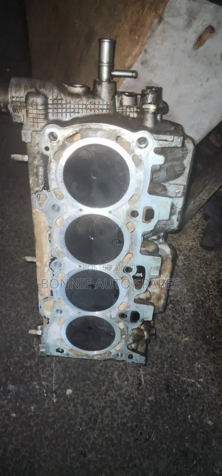 1az Cylinder Head Voxy