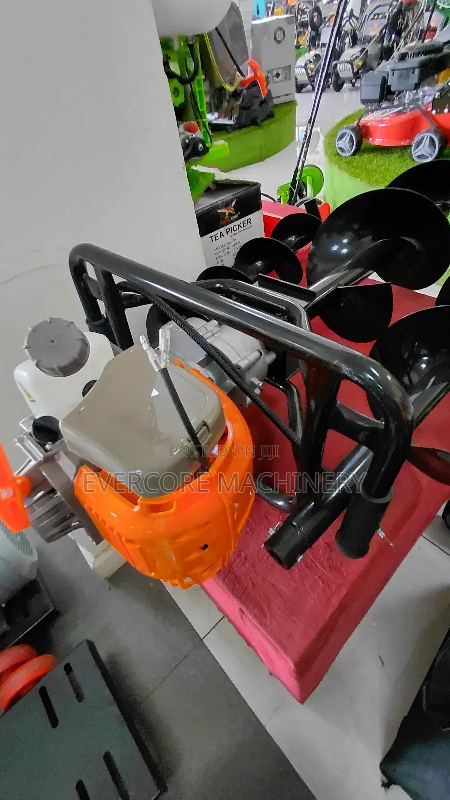 Heavy Duty Earth Auger Machine With 3 Drill Bits.