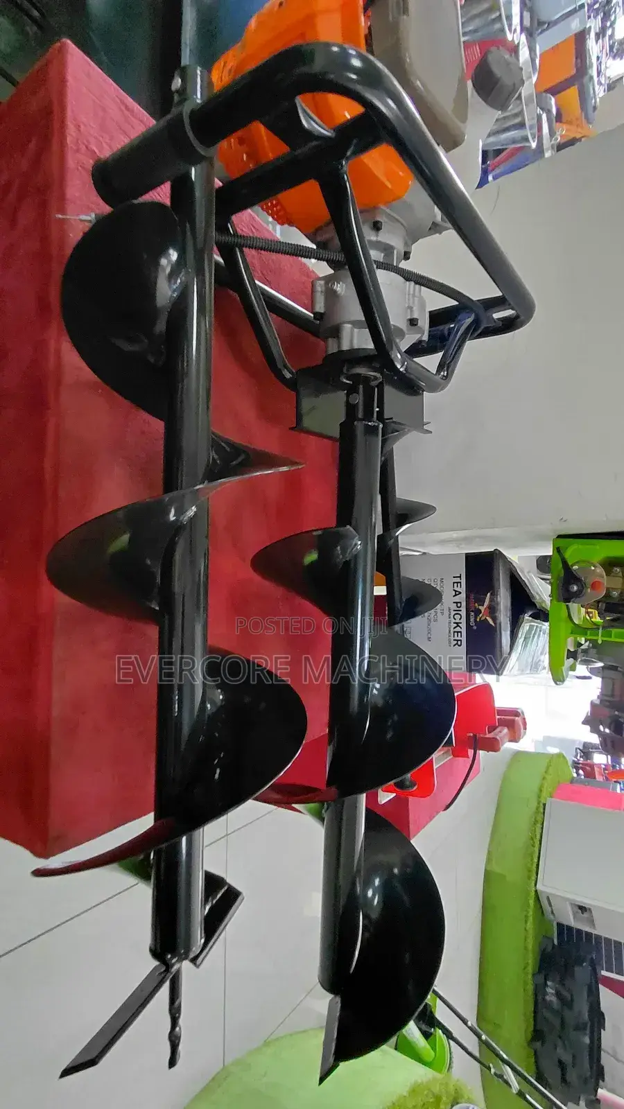 Heavy Duty Earth Auger Machine With 3 Drill Bits.