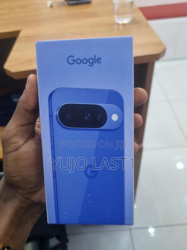 New Google Pixel 10 256 GB Blue - main view
