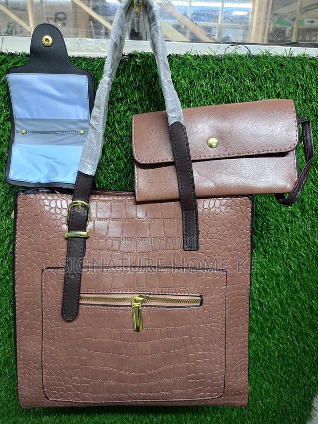 Classy Handbag - thumbnail 3