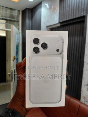 New Apple iPhone 17 Pro Max 256 GB White - main view