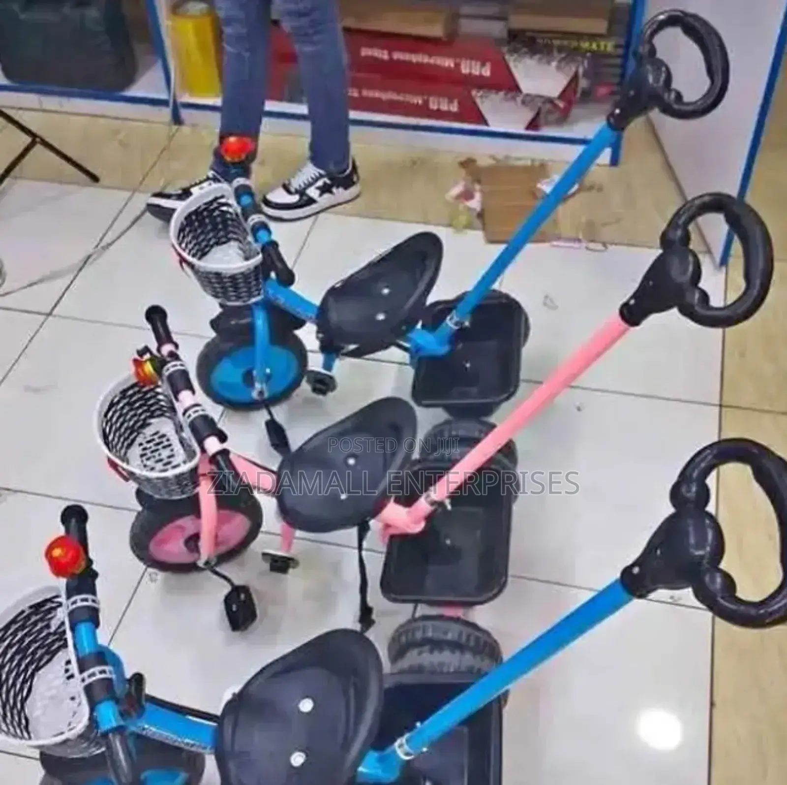 Tricycle With Push Handle Grow-With-Me Tricycle for Toddlers