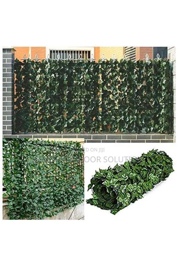 Outdoor Dark Green Privacy Fence 3 by 1m Strong and Verstile