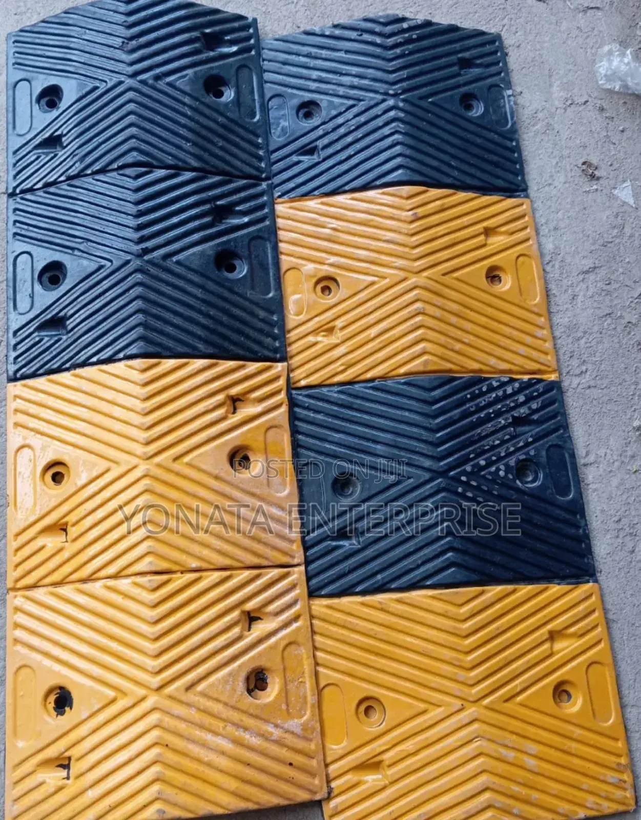 Road Rubber Speed Bump