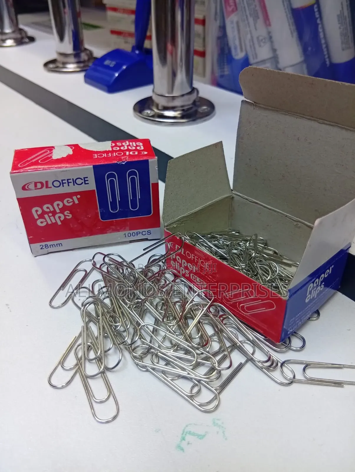A Packet of 28mm Paper Clips- 100 Pieces Metal Clips