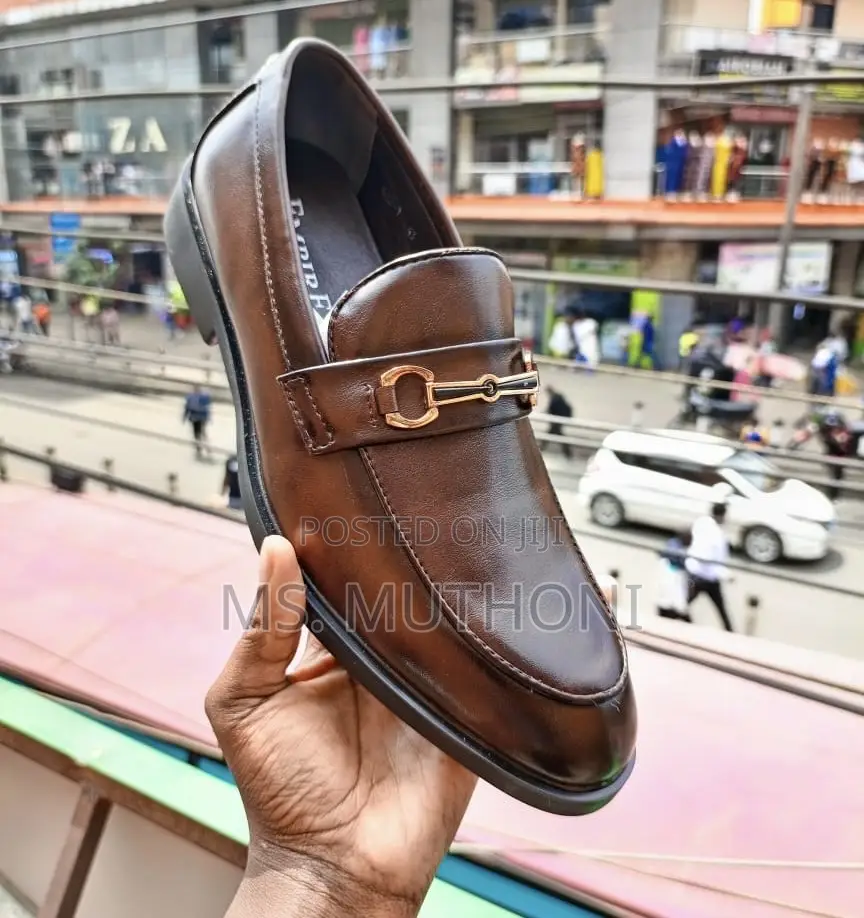 Empire Slip in Officials Size 39-45 Brown)
