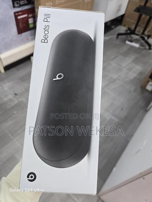 Beats Pill Portable Wireless Bluetooth Speaker - thumbnail 4