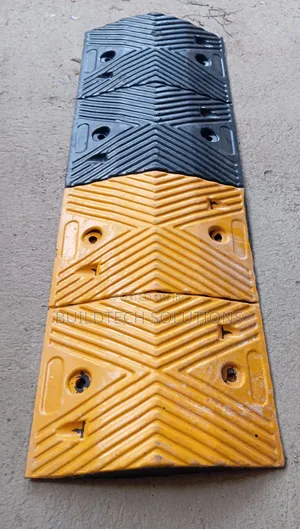Strong Rubber Speed Humps for Vehicles Safety