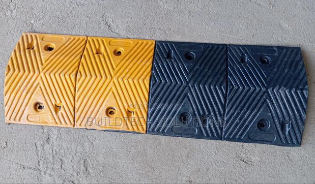 Traffic Control Rubber Speed Bumps - thumbnail 2