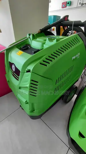 Heavy Duty Cold and Steam Highpressure Washer.
