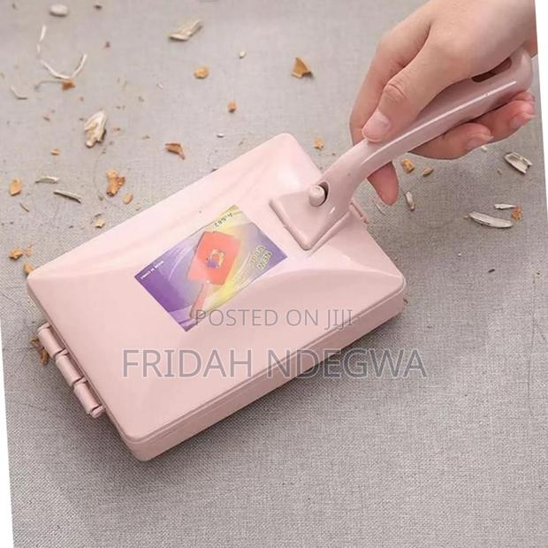 Handheld Carpet Cleaning Brush