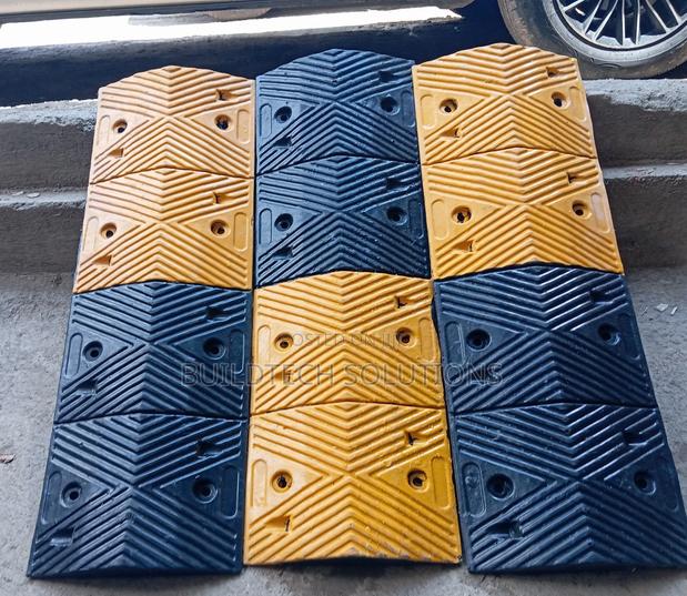 Eco- Friendly Rubber Speed Bumps - thumbnail 2