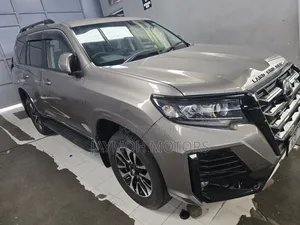 Toyota Land Cruiser Prado 2018 Gold