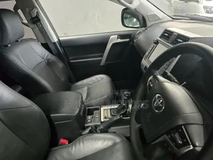Toyota Land Cruiser Prado 2018 Gold