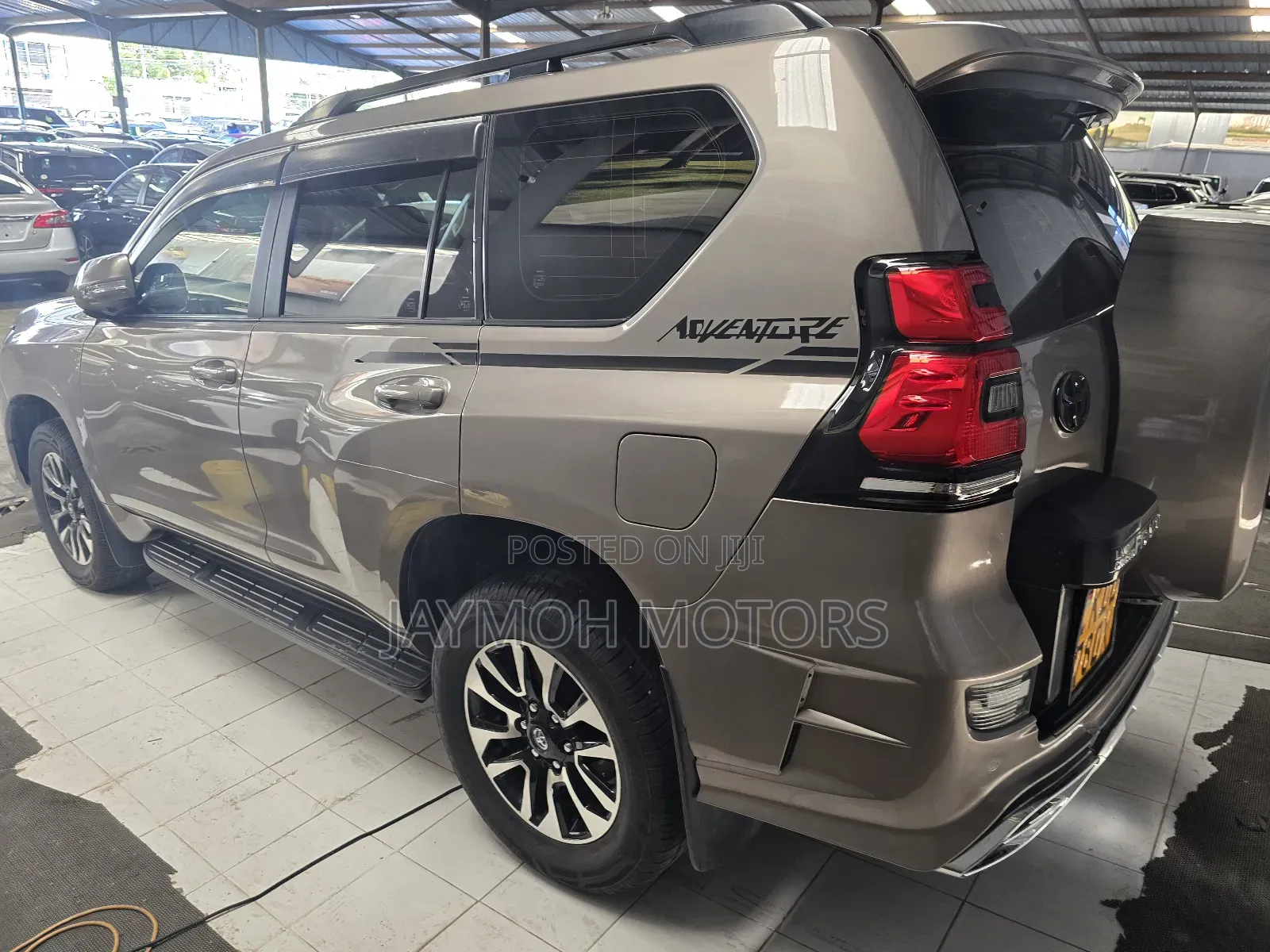 Toyota Land Cruiser Prado 2018 Gold