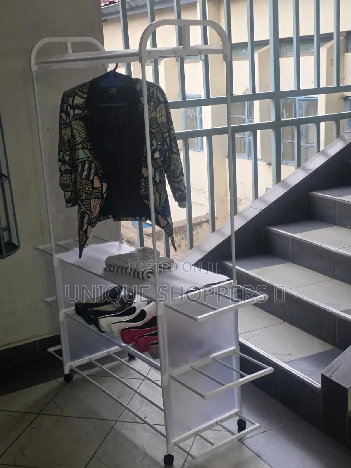 High Quality Clothing Rack With Wheels