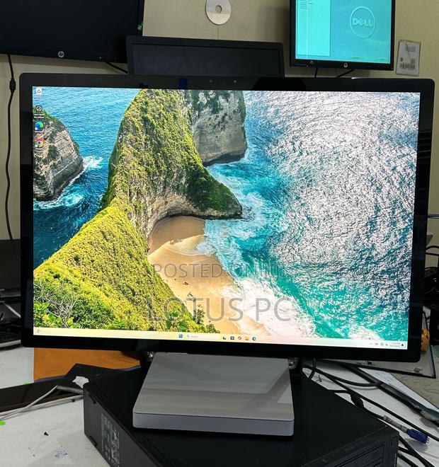 Desktop Computer Microsoft Surface Studio 8GB Intel Core I5 SSD 1T