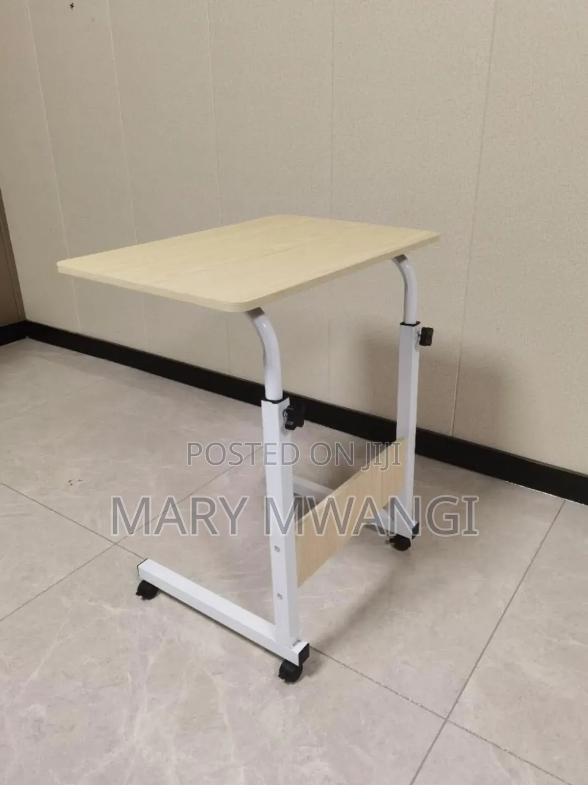 Adjustable/Movable Laptop Desk