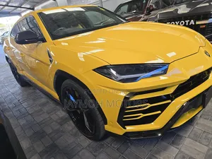 Lamborghini Urus 2022 Yellow