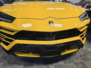 Lamborghini Urus 2022 Yellow