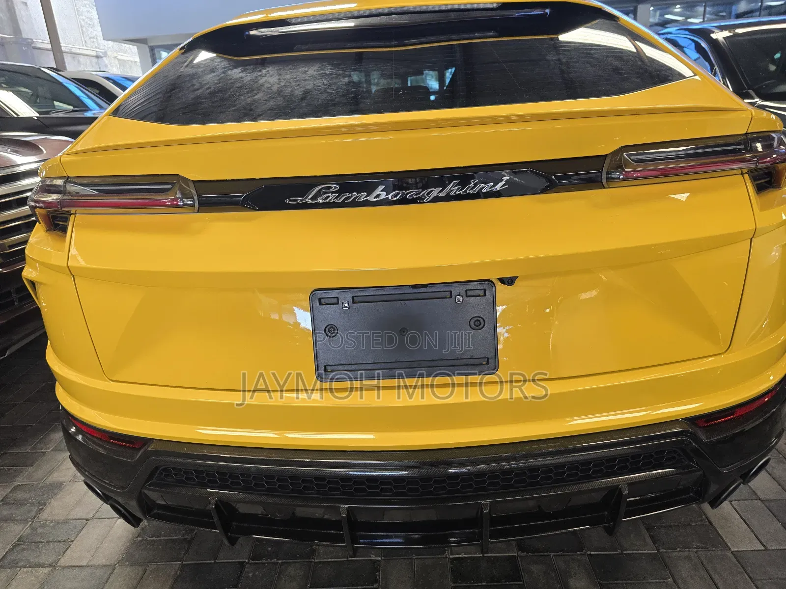 Lamborghini Urus 2022 Yellow