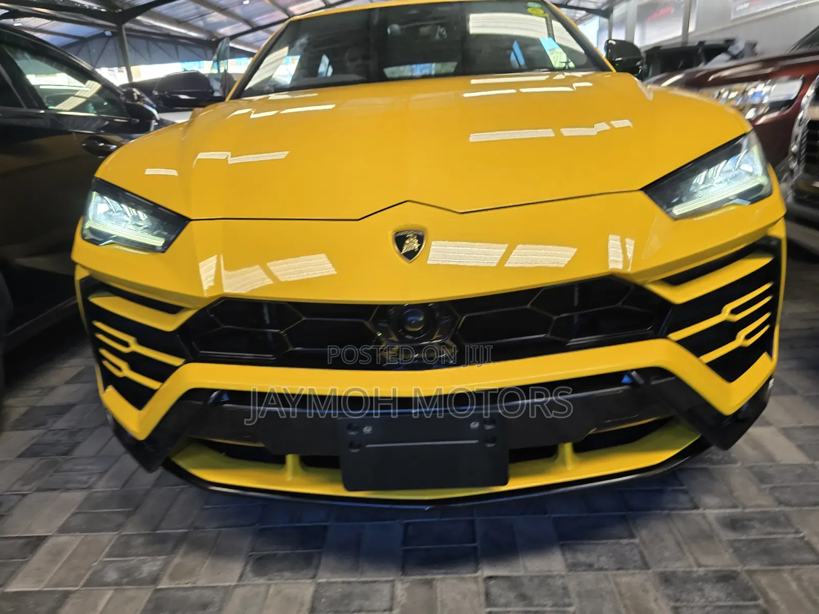 Lamborghini Urus 2022 Yellow