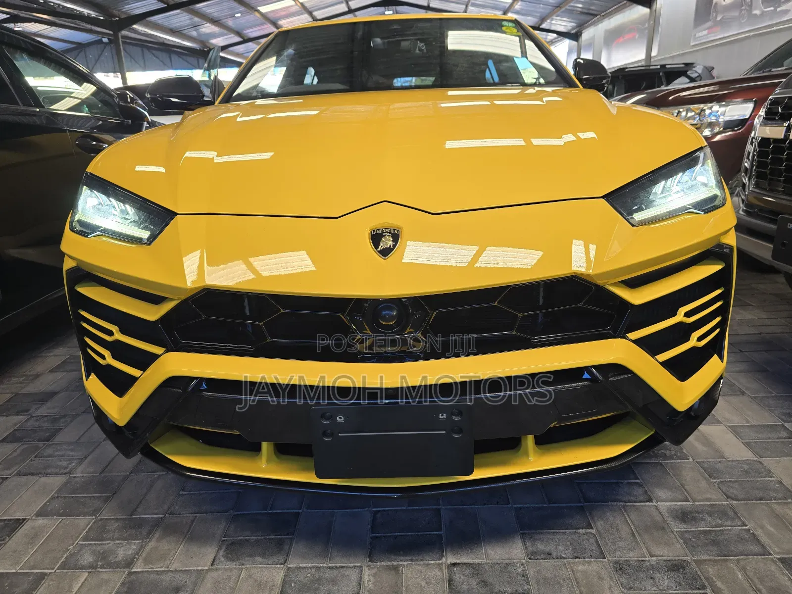Lamborghini Urus 2022 Yellow