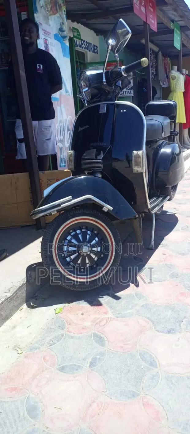 Piaggio Scooter 2012 Black - thumbnail 3