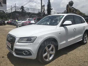 Audi Q5 2.0T Premium AWD quattro 2017 White