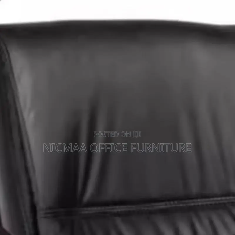 Executive Comfort Meets Timeless Style Seat