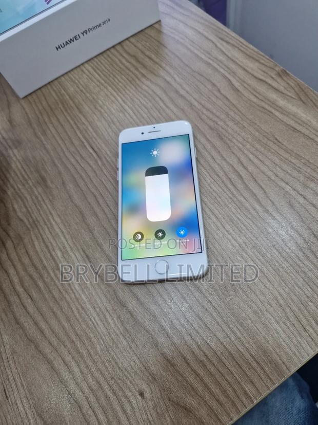 Apple iPhone 8 64 GB White - thumbnail 4