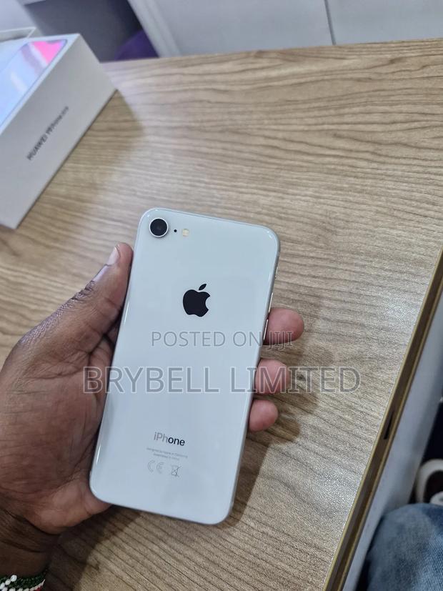 Apple iPhone 8 64 GB White - thumbnail 3