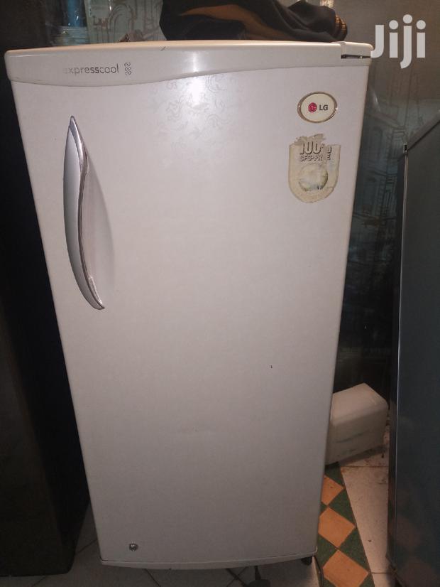 Single Door Lg Fridge - thumbnail 3