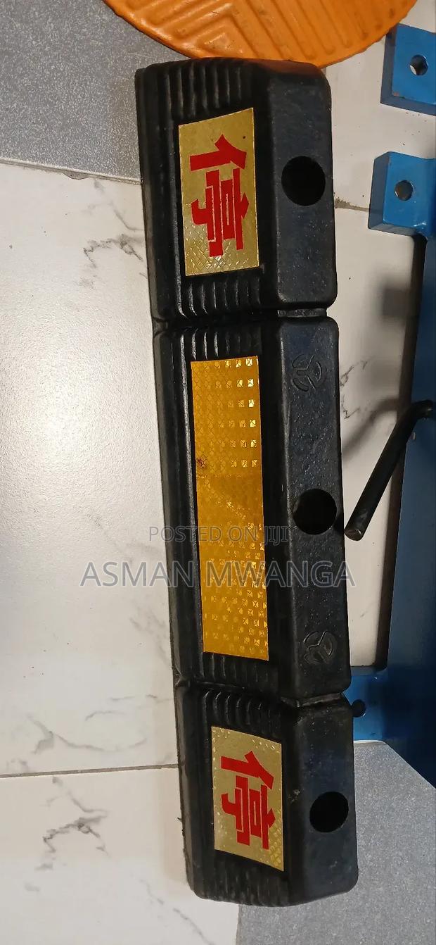Plastic Parking Belt Stop Locator - main view