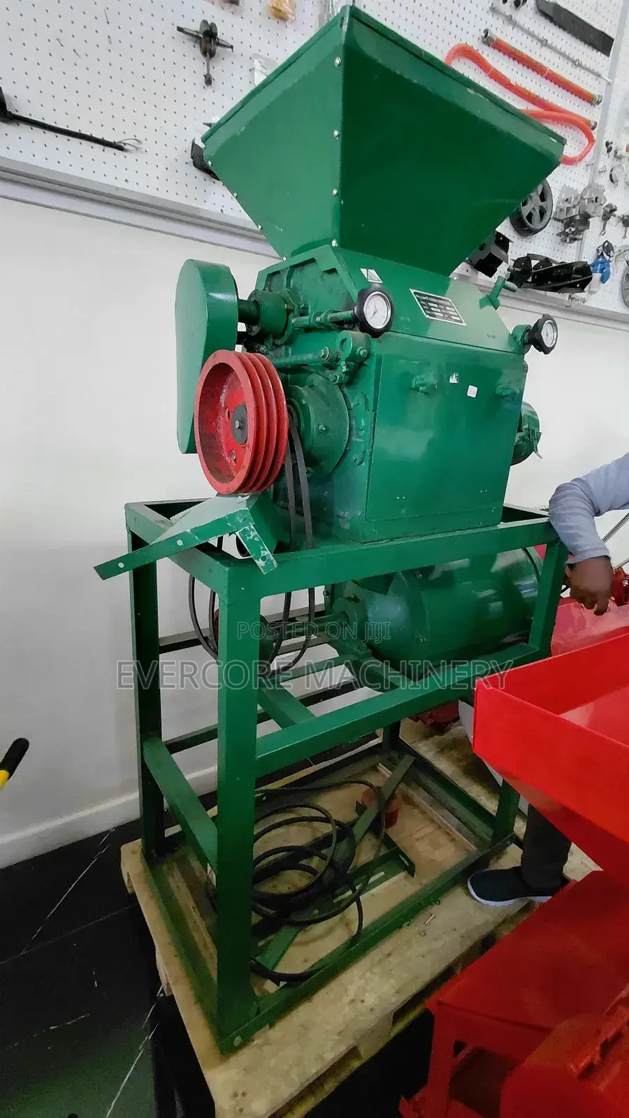 Milano Italia Combined Maize Flour Roller Mill 400kg/Hr. Capacity.