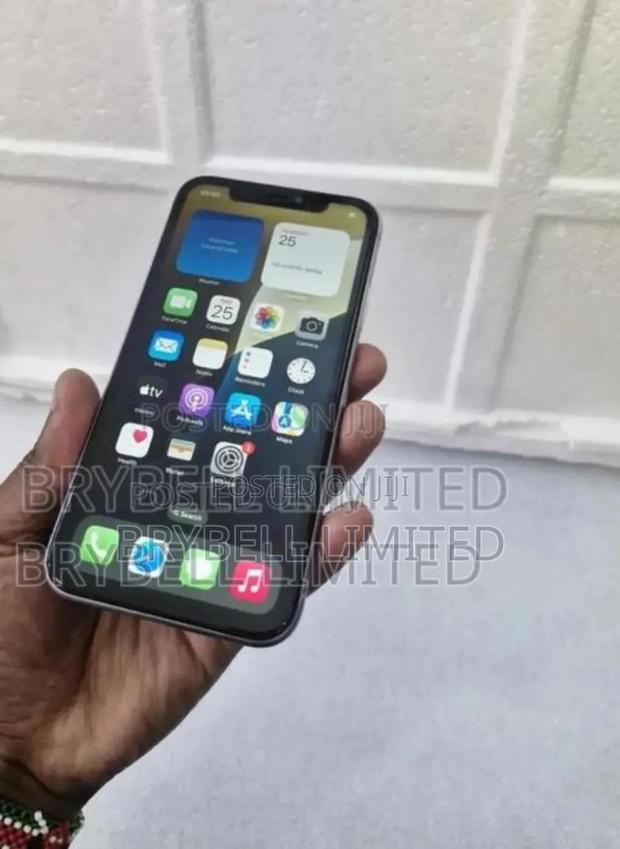 Apple iPhone 11 128 GB Purple - main view