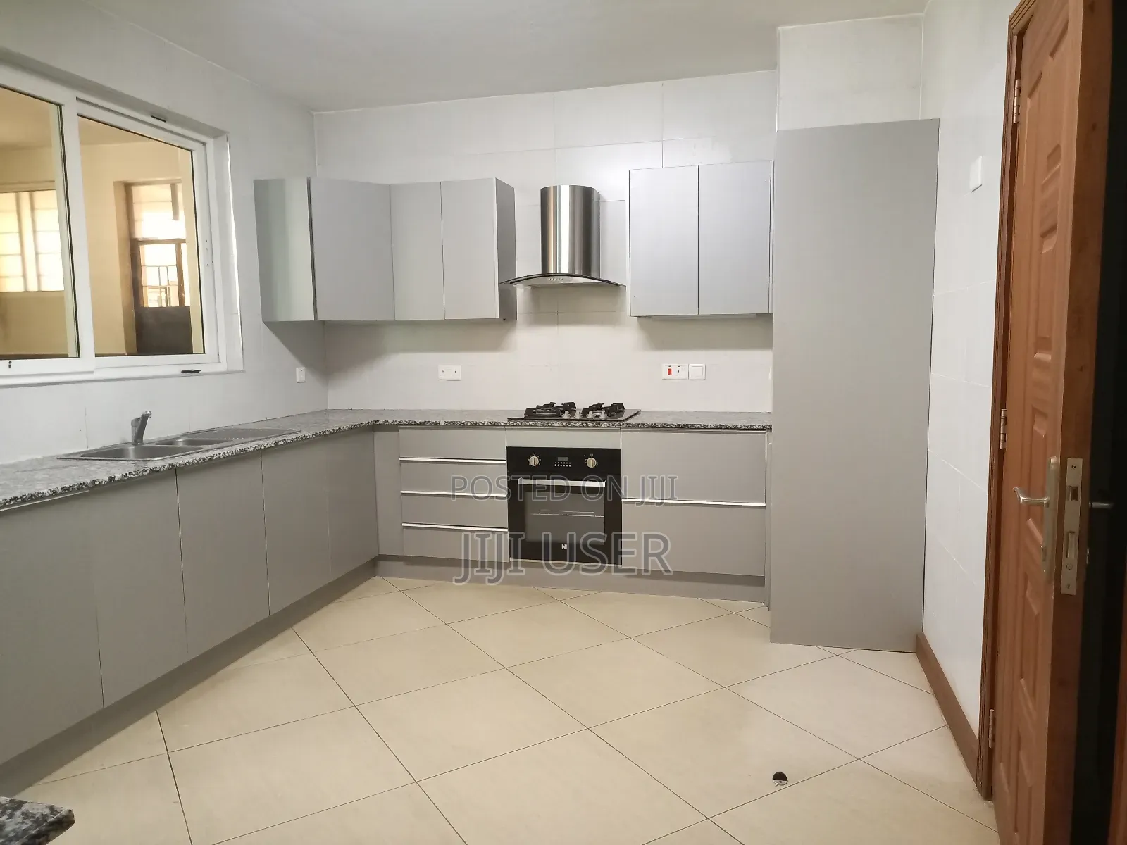 4bdrm Apartment in Parklands for rent