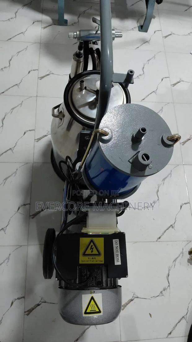 Milano Italia Single Bucket Milking Machine 0.75hp Motor - thumbnail 4