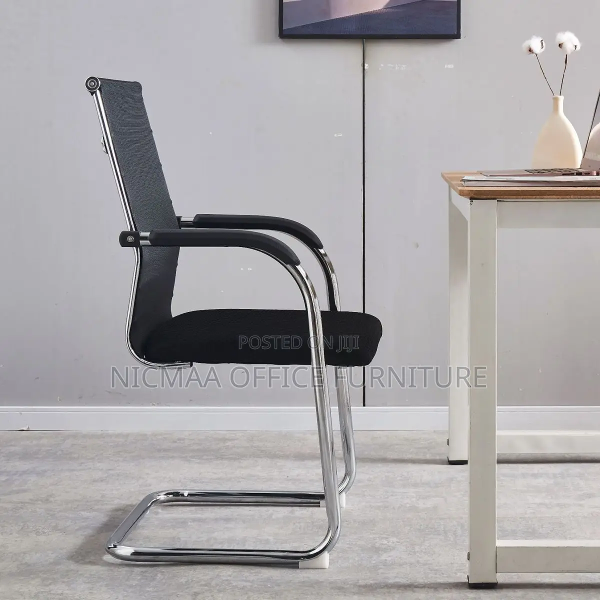 Sleek, Supportive Stylish Visitor Seat