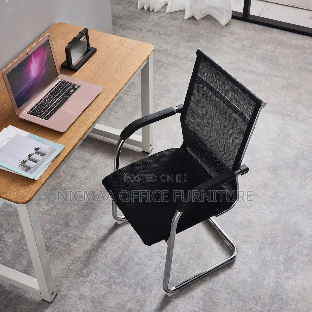 Sleek, Supportive Stylish Visitor Seat