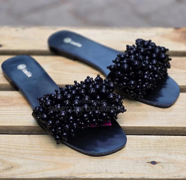 *Slip on Glam Sandles*