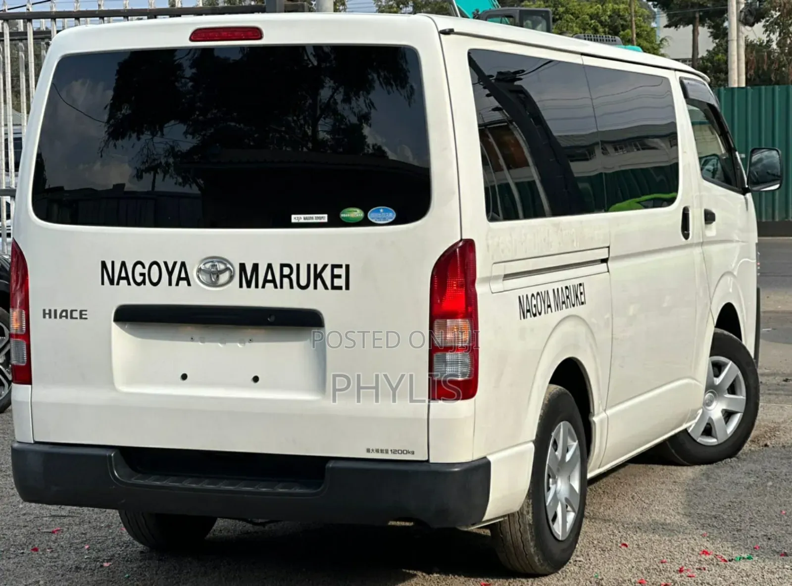 Toyota HiAce 2018 White