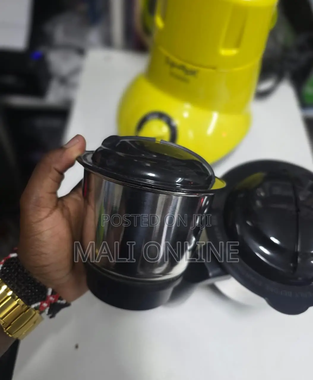 3-in-1 Wonder Mixer Grinder 550w With Stainless Steel 3 Jars.