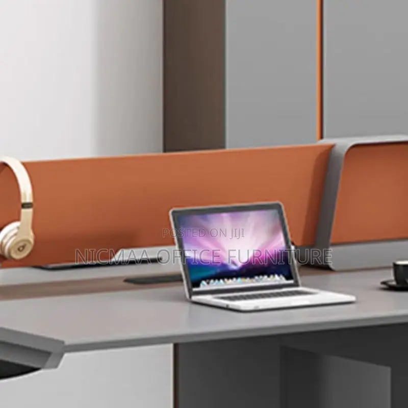 Collaborative Fully Equipped 4-Person Executive Workstation