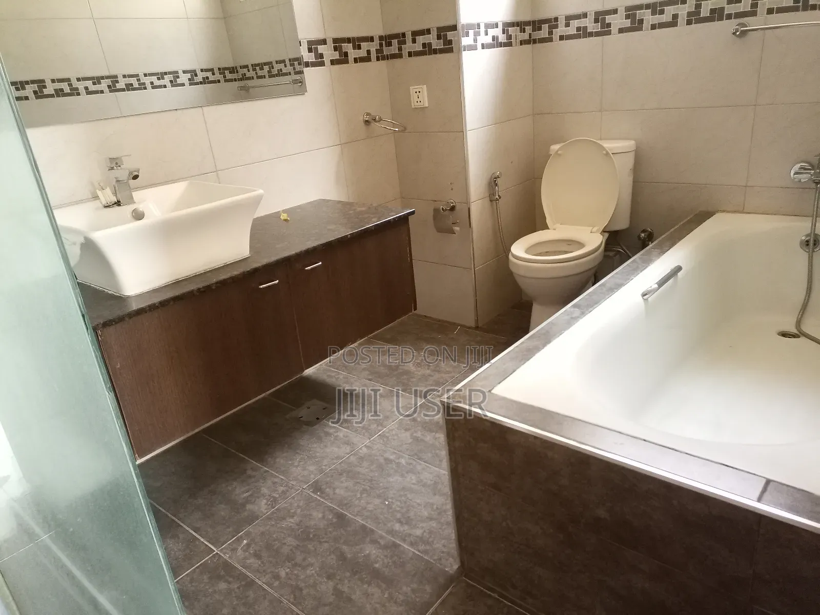 4bdrm Apartment in Parklands for rent