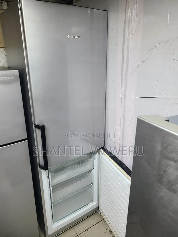 Bosch Large Bottom Freezer Fridge - thumbnail 2