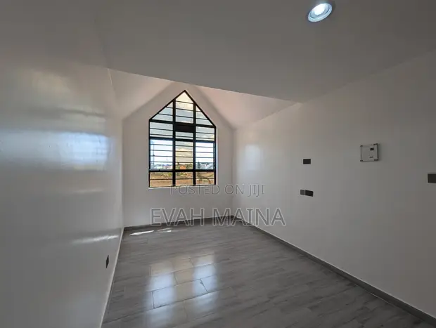 4bdrm Mansion in Membley Estate for rent