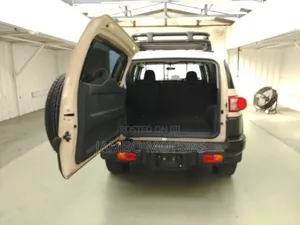 Toyota FJ Cruiser 2018 Ivory