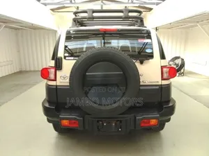 Toyota FJ Cruiser 2018 Ivory